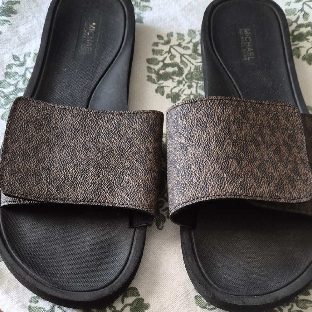 Michael Kors Womans Brown Logo Slide Sandals
